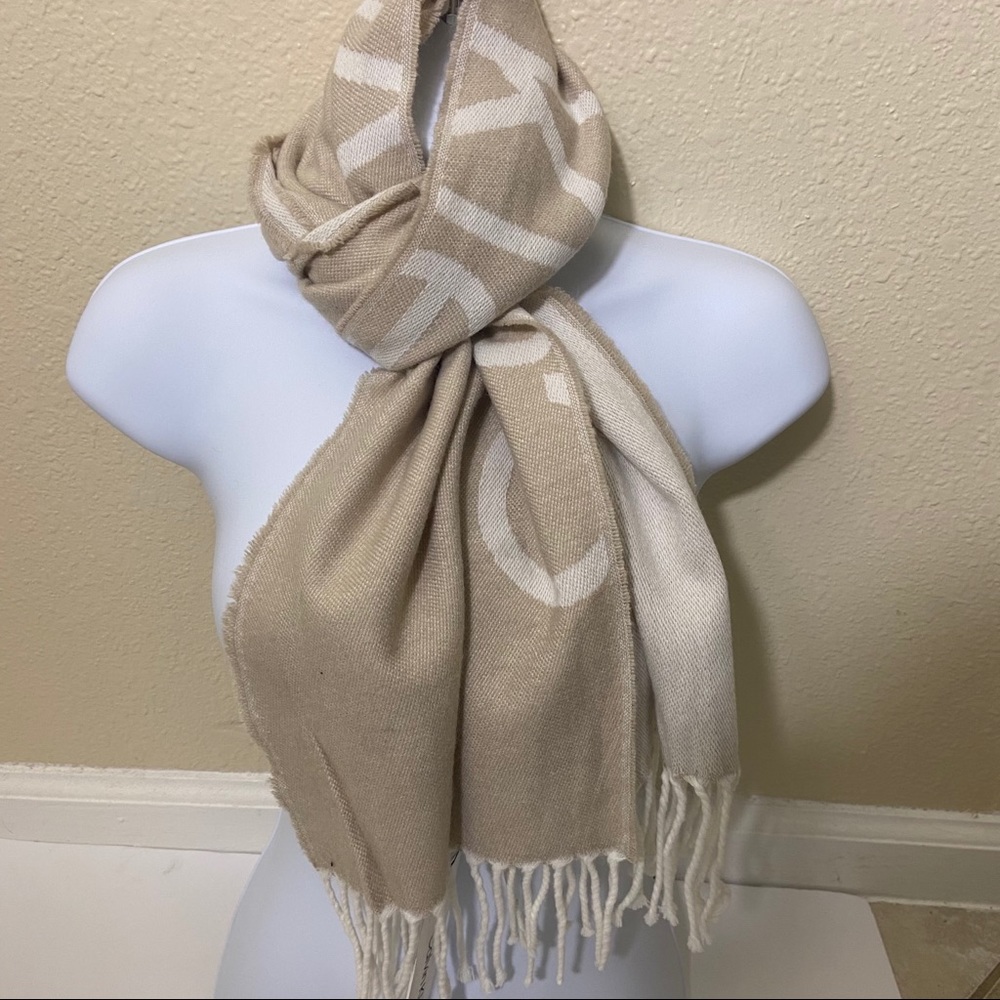 NWT Calvin Klein Scarf